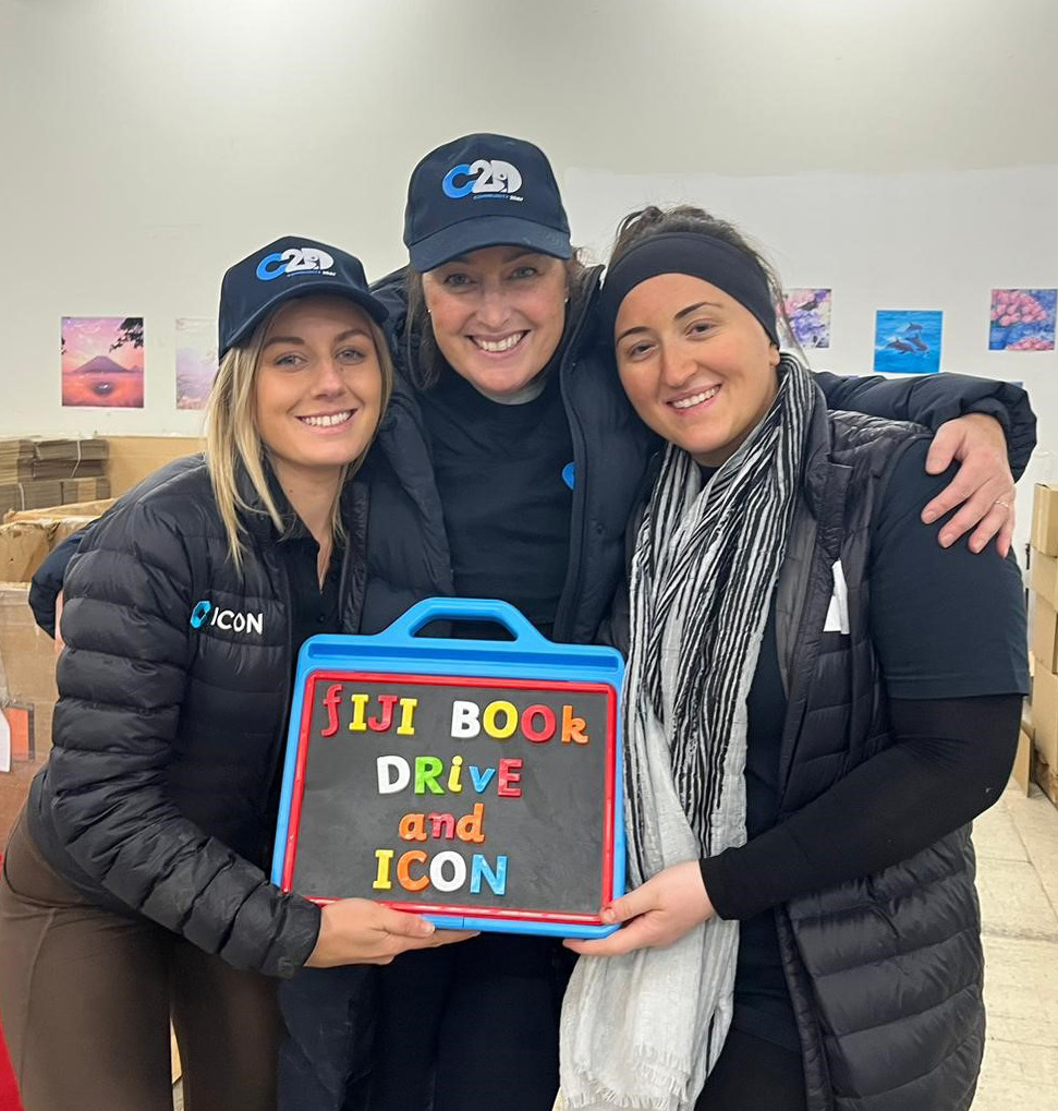 Icon employees volunteering with Community 2Day